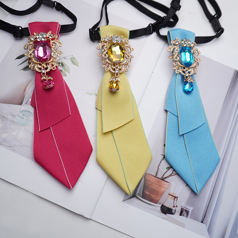 Fiocco multifunzionale per uom - Women Accessories In English recensione e prezzo